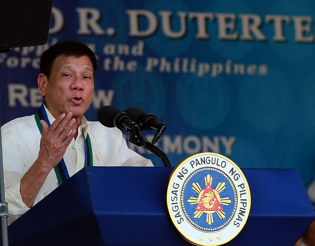 13.000 doden, maar Duterte blijft populair